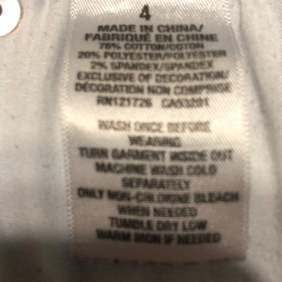 Aeropostale Distressed Jeans Shorts Size 4 - Picture 5 of 5